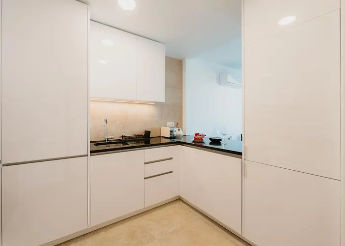 Mary Pink - No 2c - Elegant Two-bedroom Лиссабон