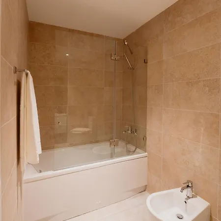 Mary Pink - No 2c - Elegant Two-bedroom アパート