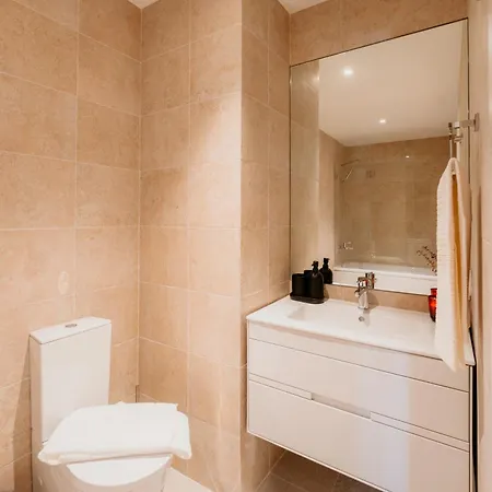 דירה Mary Pink - No 2c - Elegant Two-bedroom *
